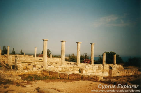 Колонны храма Аполлона Илатиса