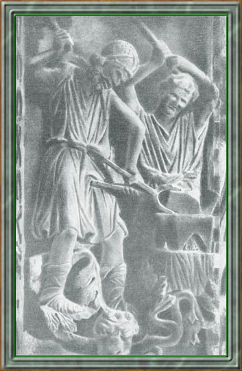 Кузнецы. Деталь рельефа с изображением ремесел. XIII в. Портал собора Св. Марка в Венеции.